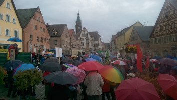 Stellvertretender Landrat Walter Schnell spricht zu den Teilnehmern