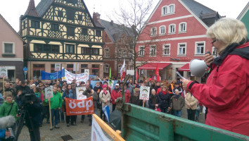 Andrea Dornisch, Zivilcourage Roth-Schwabach und interessierte Zuhörer