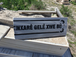 Kurdische Gräber in Afrîn, Nordsyrien werden zerstört.