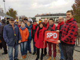 Anti-AfD-Demo, mit zahlreichen Sozialdemokraten, u.a. Bezirkstagsvizepräsidentin Christa Naaß