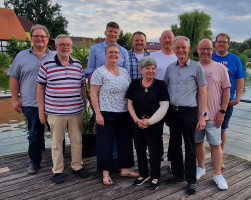 Vorstand SPD Büchenbach (v.l.n.r.): Robert Schuster, Franz Custodis, Tobias Klaus, Kerstin Schmidt, Thomas Schulz, Heidi Neber, Andreas Schwarz, Wolfgang Schmid, Karlheinz Vogelmann, Christian Ringer, Wolfgang Lebok (nicht auf dem Foto)