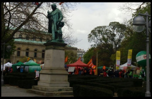 Infostände bei TTIP-CETA-Demo in Hannover