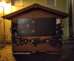 Die Weihnachtsbude der Büchenbacher SPD außerhalb der Öffnungszeiten