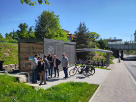 Das RadHaus befindet sich unterhalb des Büchenbacher Bahnhofs.