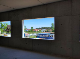 Ausblick von der Montessori-Schule auf die Nachbarhäuser