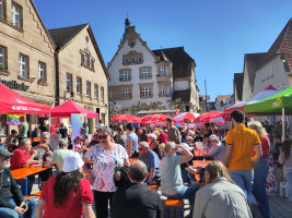 Zahlreiche Besucher beim 1. Mai 2026 in Roth