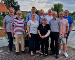 Der Vorstand der SPD Büchenbach (v.l.n.r.): Robert Schuster, Franz Custodis, Tobias Klaus, Kerstin Schmidt, Thomas Schulz, Heidi Neber, Andreas Schwarz, Wolfgang Schmid, Karlheinz Vogelmann, Christian Ringer